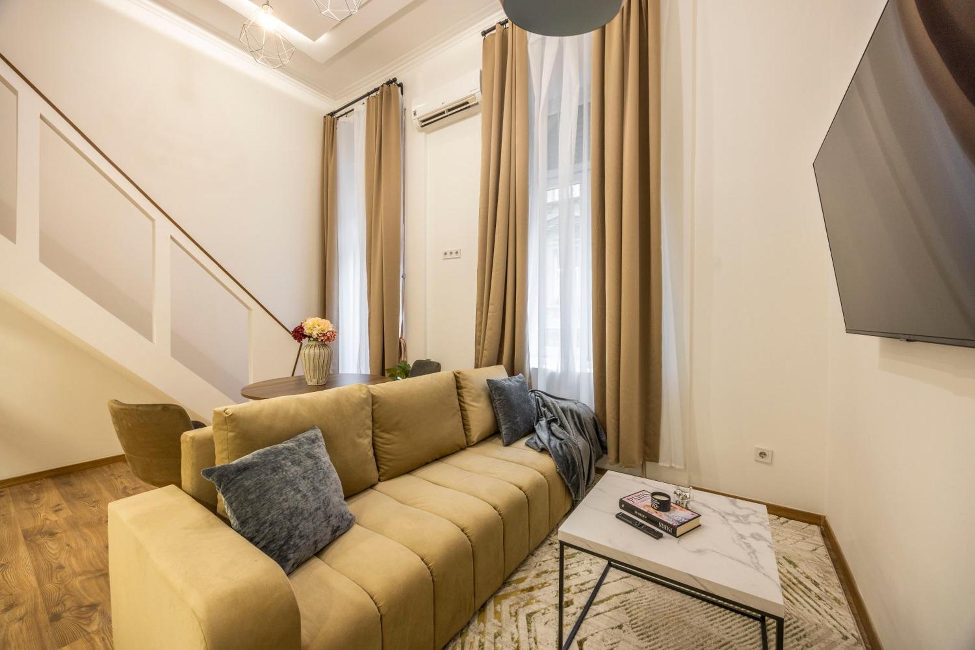 Charming Grand In The Heart Of *